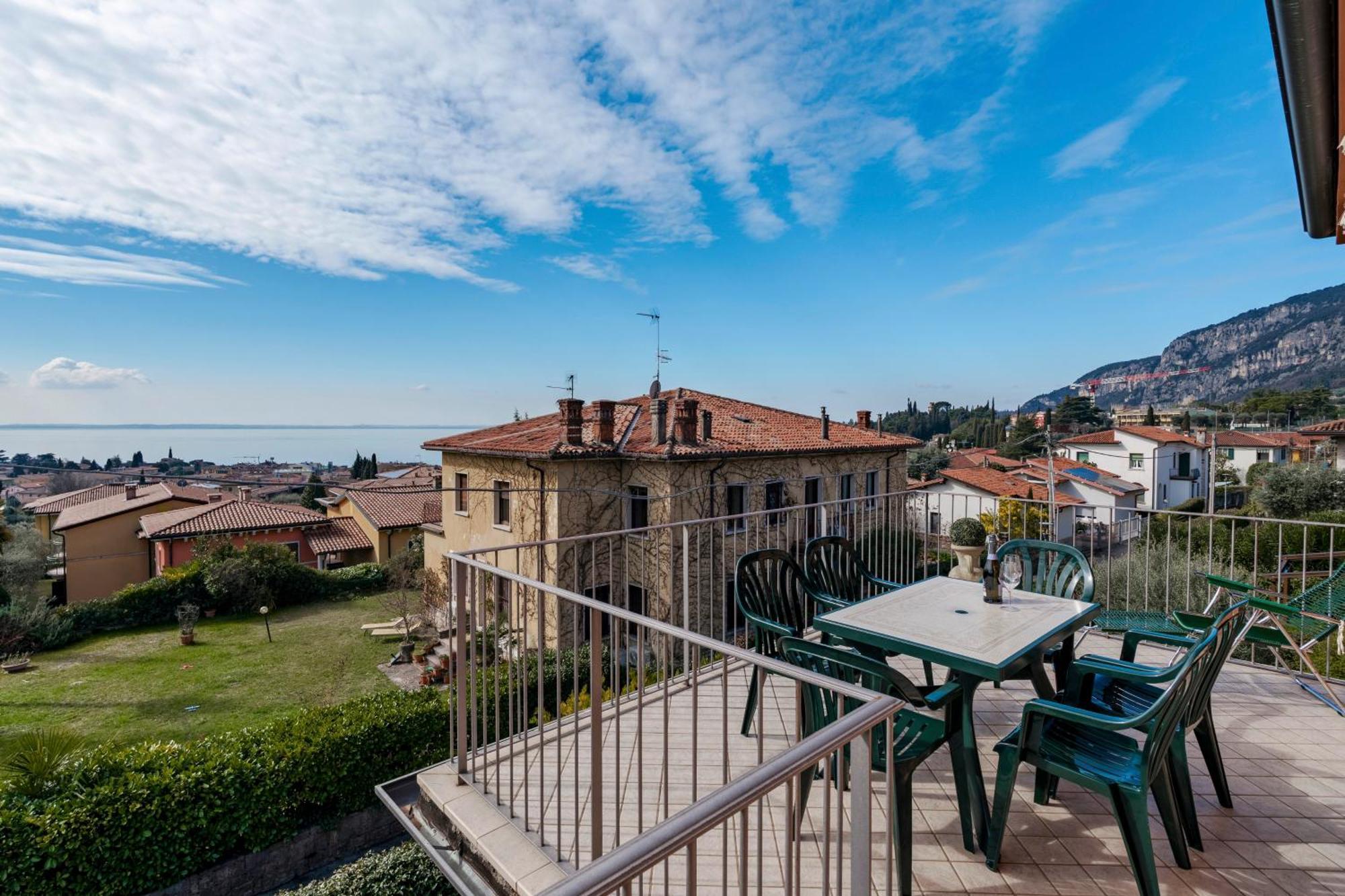 Apartamento Terrazza Di Garda - Regarda Travel Exterior foto