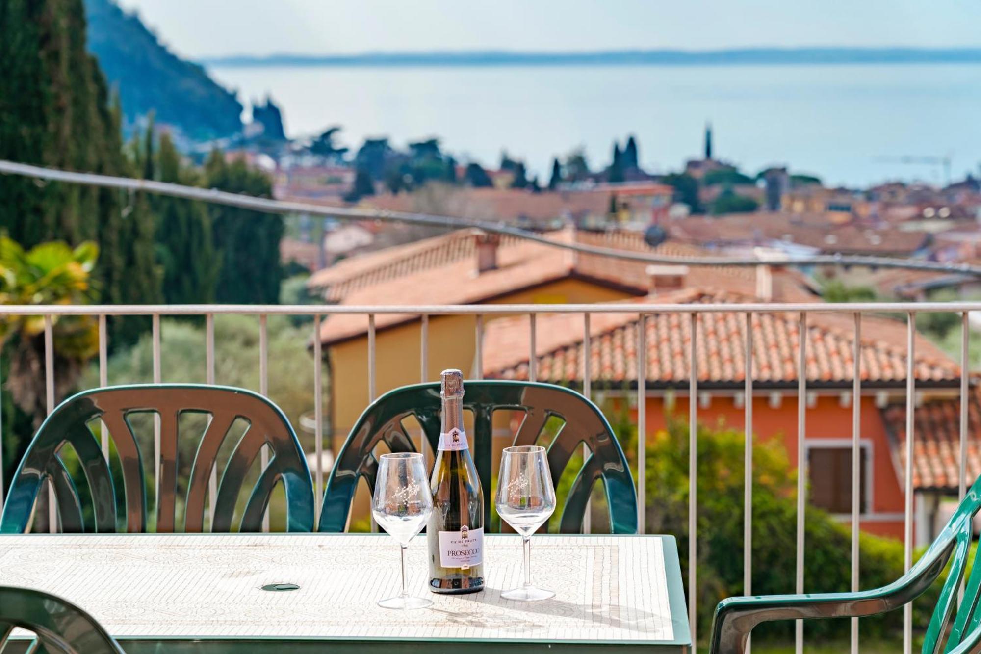 Apartamento Terrazza Di Garda - Regarda Travel Exterior foto